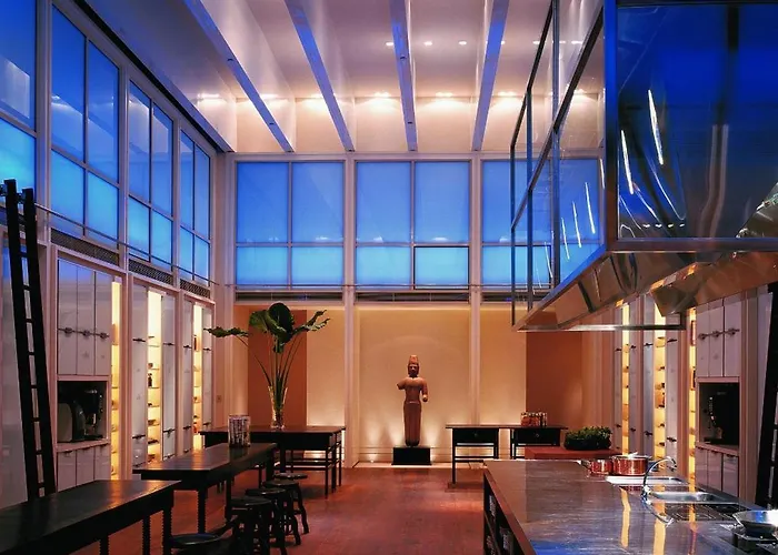 Grand Hyatt Erawan Hotel